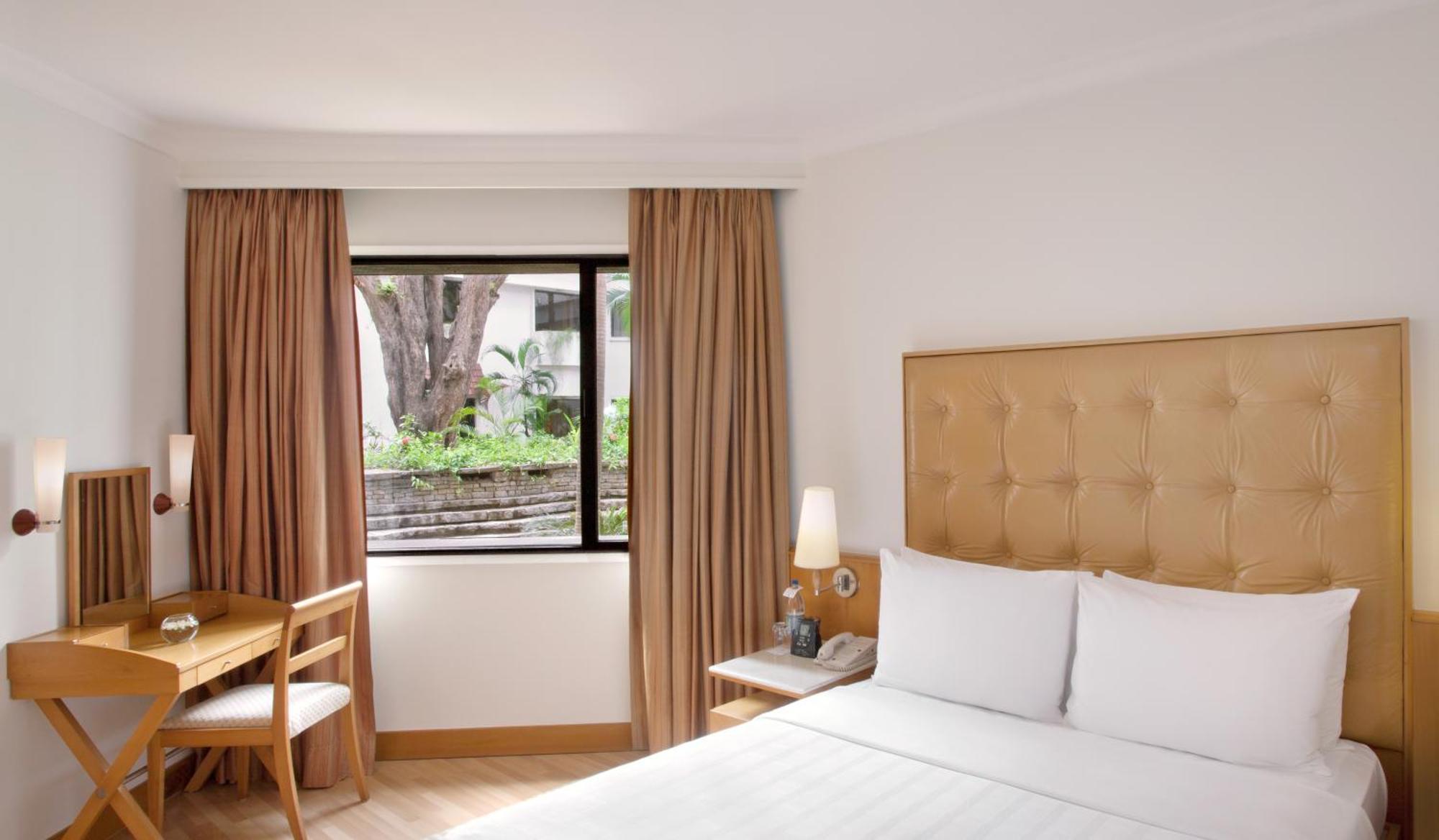 Deluxe Room King Bed